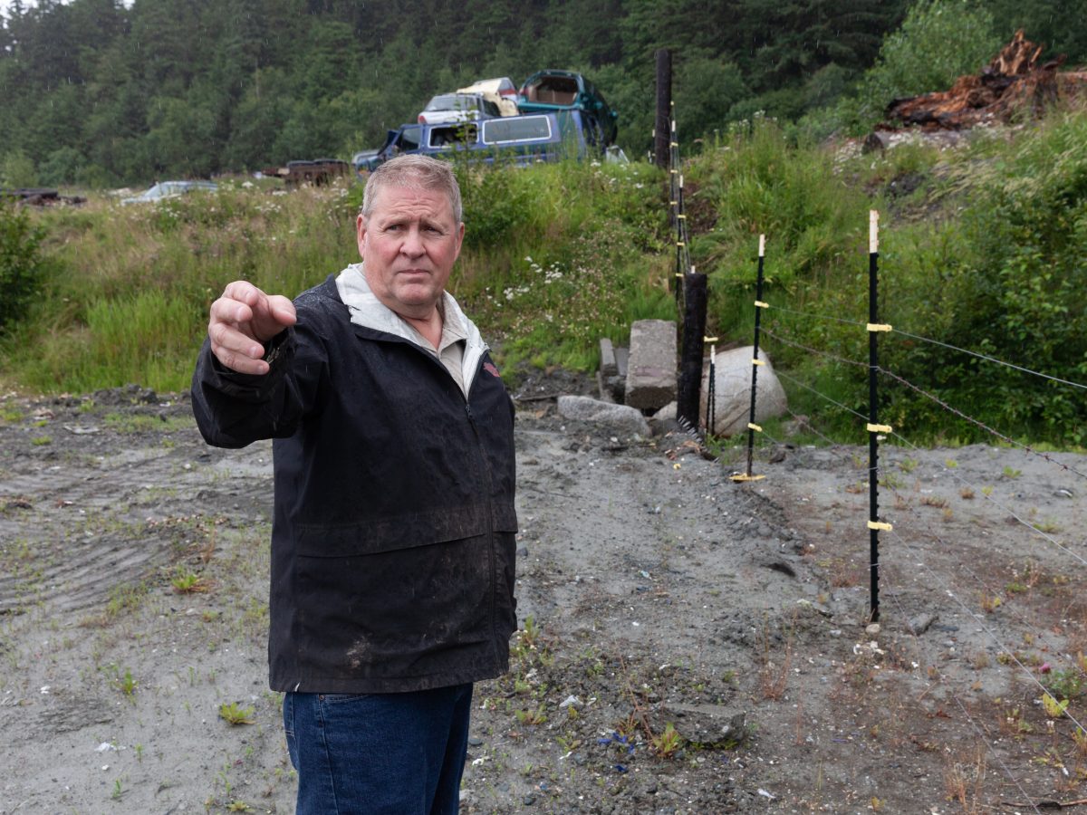 Craig Franke talks about Community Waste Solutions' attempts to build an effective fence against bears on Monday, July 15, 2024, at the landfill in Haines, Alaska. (Rashah McChesney/Chilkat Valley News)