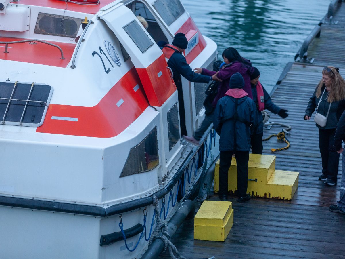 Almost one in four Alaska workers doesn’t live in the state, new report concludes