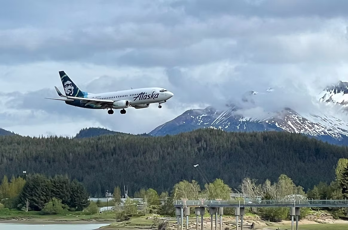 Alaska Airlines grounds all flights due to an IT outage