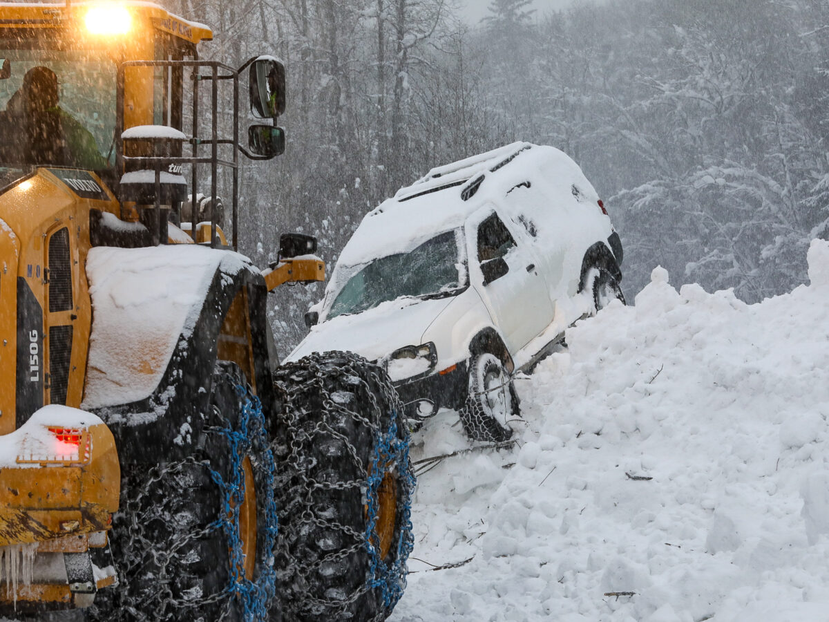 Haines Highway cleared of avalanche that caught three vehicles